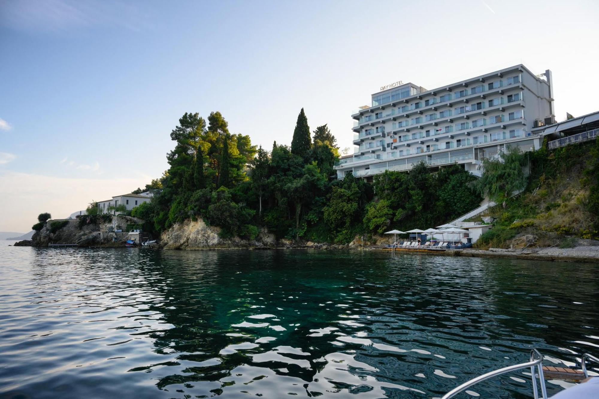 Ray Hotel Corfu Perama  Exterior photo